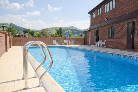 Mountain view, Pool view, Swimming pool, Swimming pool