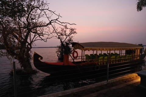 Pullockarans Lake House Villa in Kochi