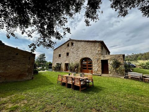 Casa Rural medieval año 1768 Villa in Garrotxa