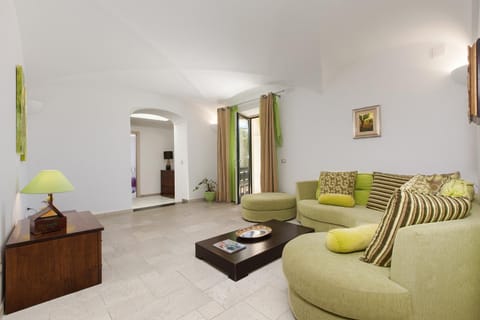 Amore Rentals - Villa Il Noce Villa in Massa Lubrense