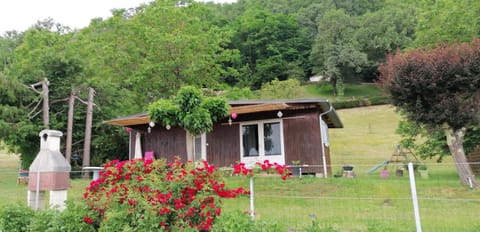 Chalet Fuchsia à Argentat Chalet in Argentat-sur-Dordogne