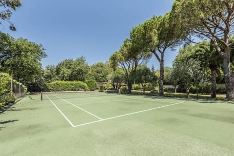 Day, Tennis court, Tennis court