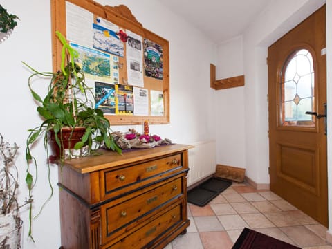 Lobby or reception, Decorative detail