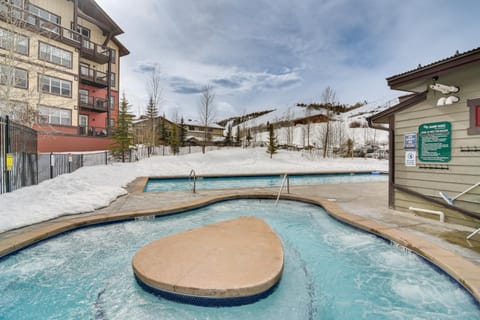 Granby Retreat with Community Pool Ski-InandSki-Out! House in Granby