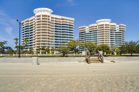 Gulfport Oceanfront Vacation Rental Walk to Beach Condo in Gulfport