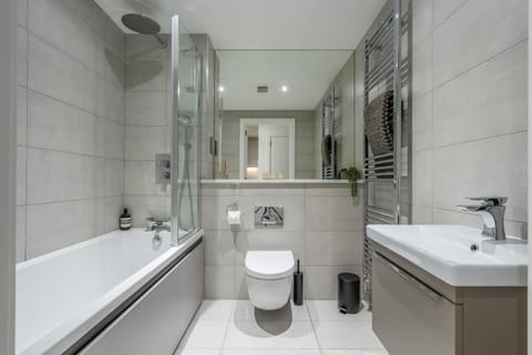 Fabulous, Modern Apartment, Solihull Wohnung in Shirley