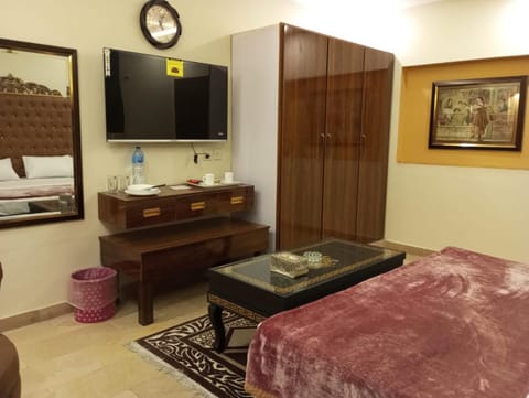 Hotel Luxe Heights Lahore Hotel in Lahore