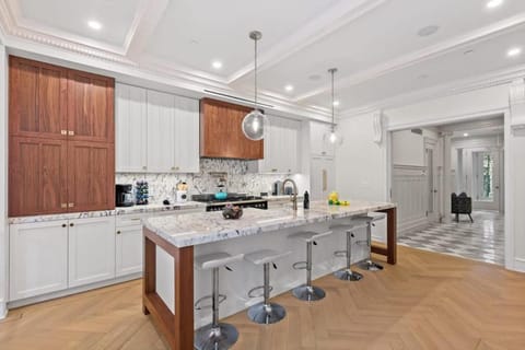 Riverside by Rove Travel 7BR Modern Townhouse Condo in Harlem