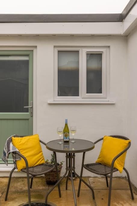 Sea Whispers at Porthleven Apartment in Porthleven