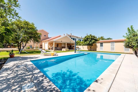 Garden, Garden view, Pool view, Swimming pool, sunbed