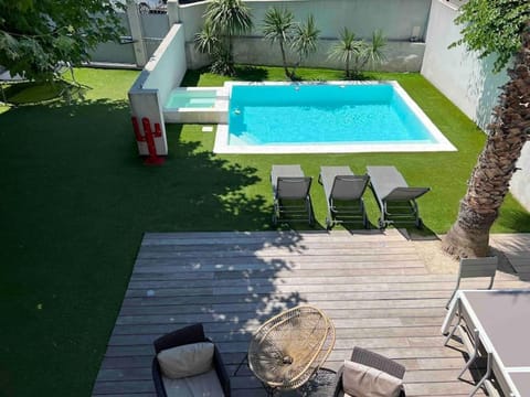 Patio, Day, Garden, Garden view, Pool view, Swimming pool, sunbed