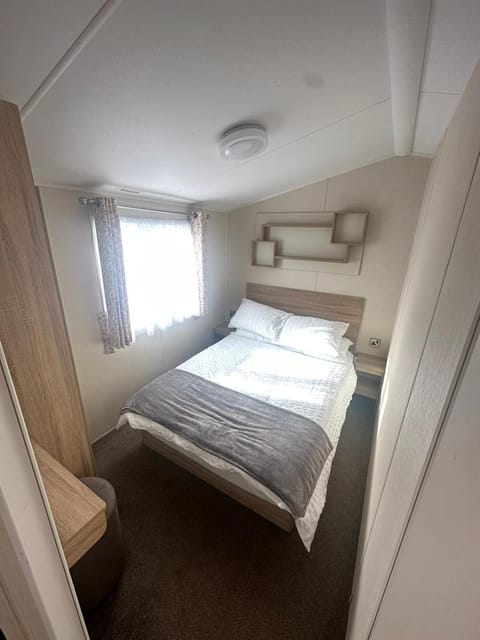 4 Bed 10 Berth Caravan Seawick Holiday Park House in Tendring District