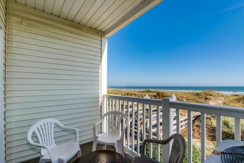 Ocean Pier I 108 - Oceanfront - Windy Hill Section House in North Myrtle Beach