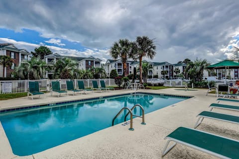 River Oaks 61M Apartment in Carolina Forest