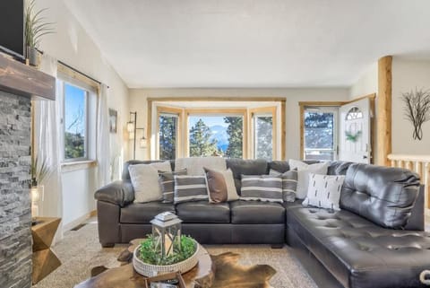 4BR Hot Tub Mountain Views - Family Friendly Maison in Woodland Park