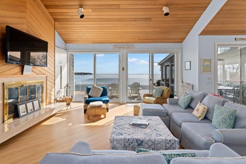 The Blissful Bay House House in East Quogue