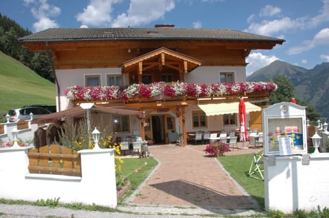 Hotel-Pension Lackenbauer Chambre d’hôte in Bad Hofgastein