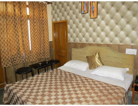 Hotel Kailash Inn, Dehradun Urlaubsunterkunft in Dehradun