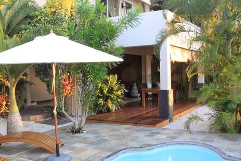 Patio, Garden view, Swimming pool, sunbed