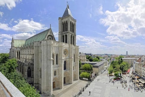 Stade de France à 5mn, Métro à 30s: parfait pour les JO ! Apartment in Saint-Denis, France