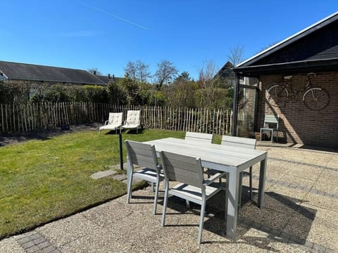 Garden, Balcony/Terrace