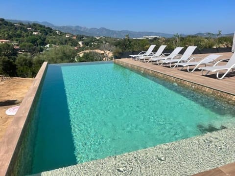 Natural landscape, Mountain view, Pool view, Swimming pool, sunbed