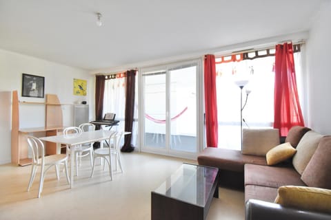 Appartement entier, T2 résidence privée 2 à 4 pers Apartamento in La Rochelle