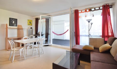 Appartement entier, T2 résidence privée 2 à 4 pers Appartement in La Rochelle