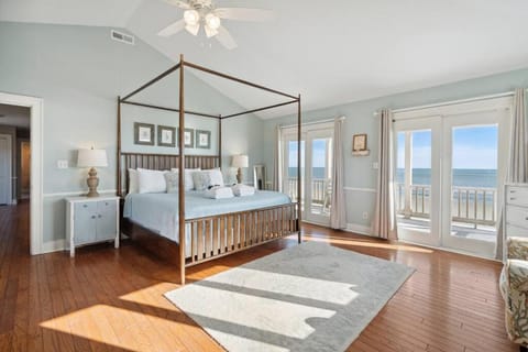1007 E Arctic - Absolute Best View - Oceanfront Views from All Bedrooms Casa in Folly Beach