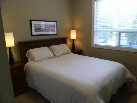 Vancouver Island Waterfront Resort House in Vancouver Island