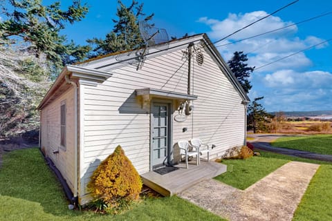 Cottage 9 - The Eagle's Nest Hotel in Whidbey Island