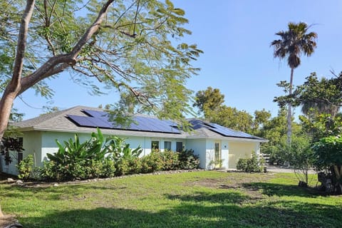 Away from it All Abode House in Sanibel Island