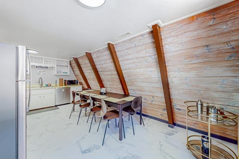 The Funky Flat Top House in Show Low