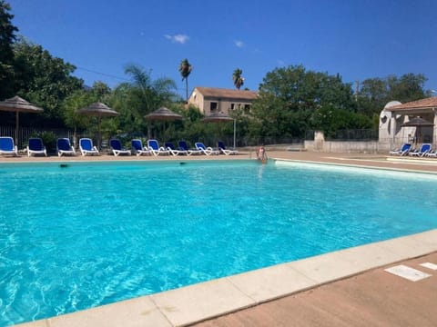 Rez de Jardin Piscine et Plage Apartamento in Poggio-Mezzana