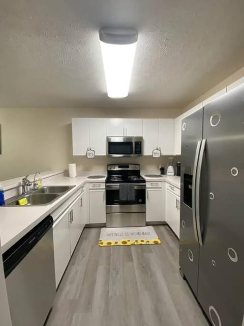 Kitchen or kitchenette, dishwasher, minibar, pet friendly, stove, toaster