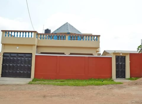 Maison d'hôte avec paillote Condo in Togo