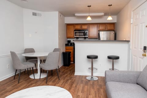 Wyndham 108 Corporate & Modern 1br Suite Condo in Hampton