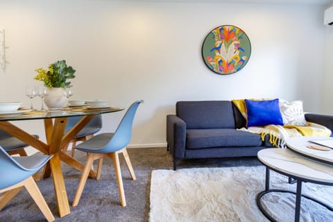 Living room, Decorative detail, Dining area