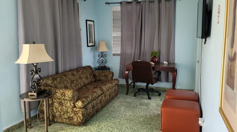 Casa Laguna Unit 6, Spacious 3BR Near Beach and Restuarants Apartment in San Juan