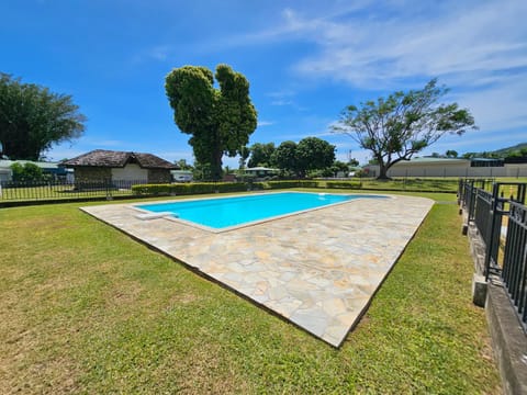 Garden, Swimming pool