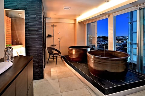 Sauna, Bathroom