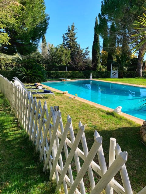 Villa l'Empereur à Sanary, au calme avec piscine Villa in Sanary-sur-Mer