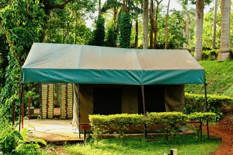 Explorers River Camp Campground/ 
RV Resort in Uganda