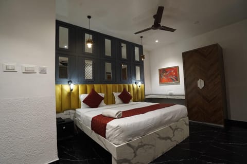ViBe Blue Hotel - By NIKETAN Hotel in Varanasi