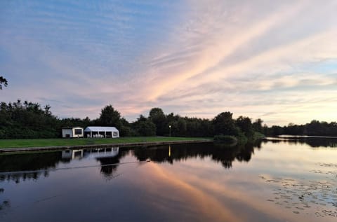 Camping de Kleine Wielen Luxus-Zelt in Leeuwarden