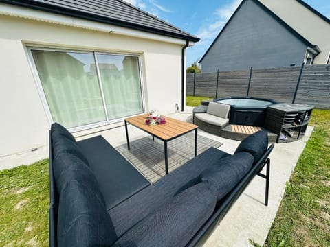 Maison de charme en bord de mer avec jacuzzi Villa in Normandy