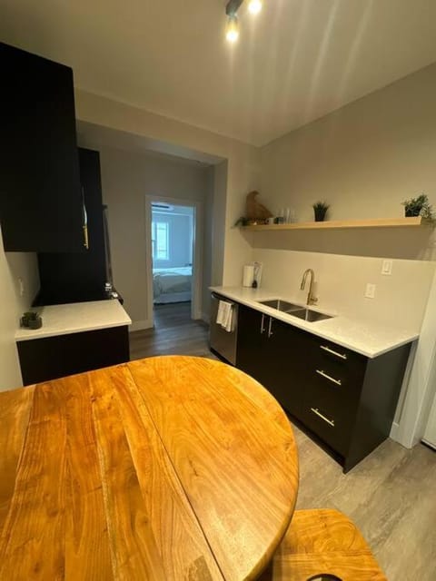 Modern One Bedroom Suite Apartment in Dartmouth