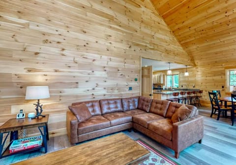 Scoot Cabin - Dogs Welcome! House in Carrabassett Valley