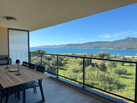 View (from property/room), Mountain view, Sea view