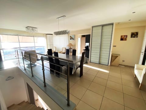 L'AZUREA Front de Mer Apartment in La Ciotat